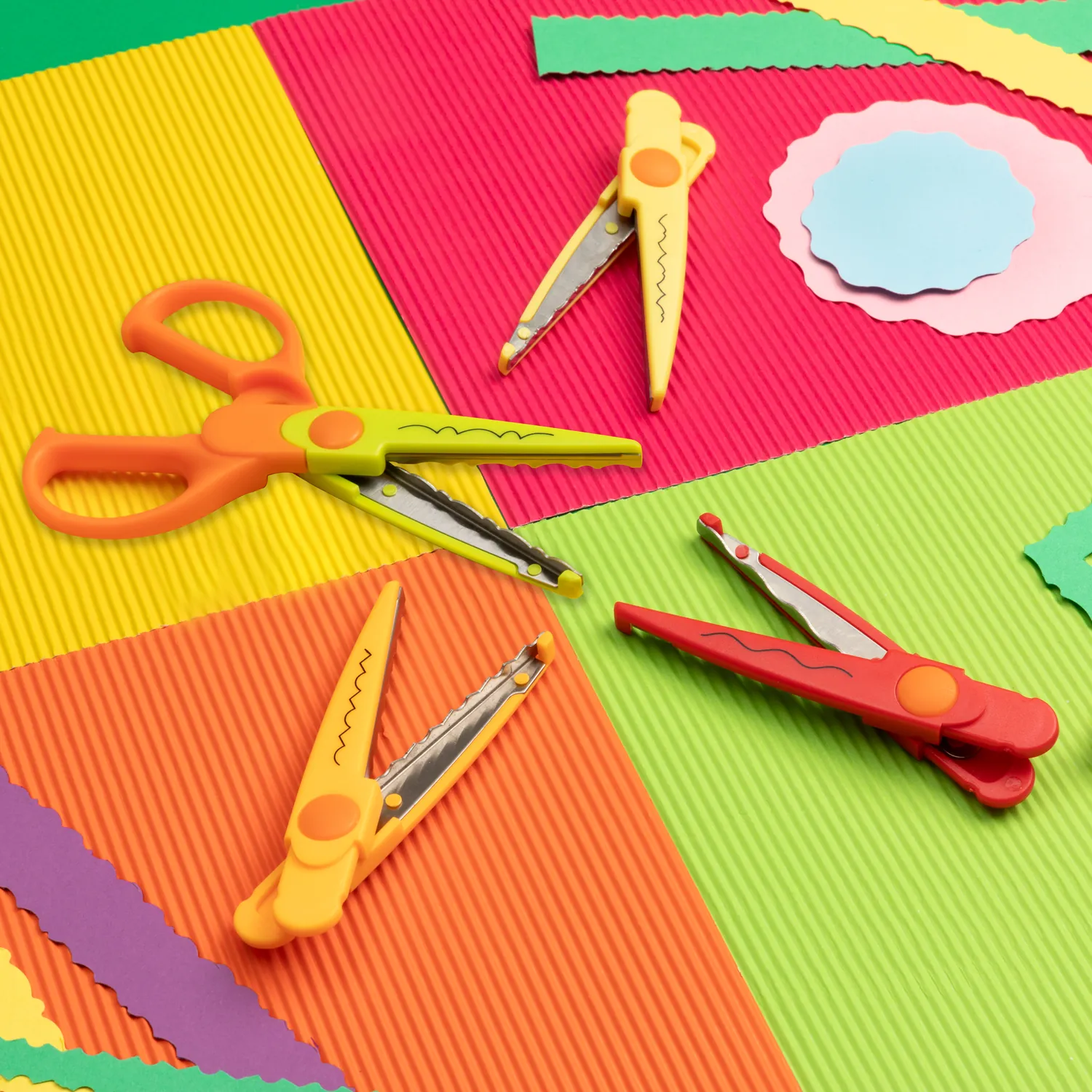 art-crafts-scissors-4.webp